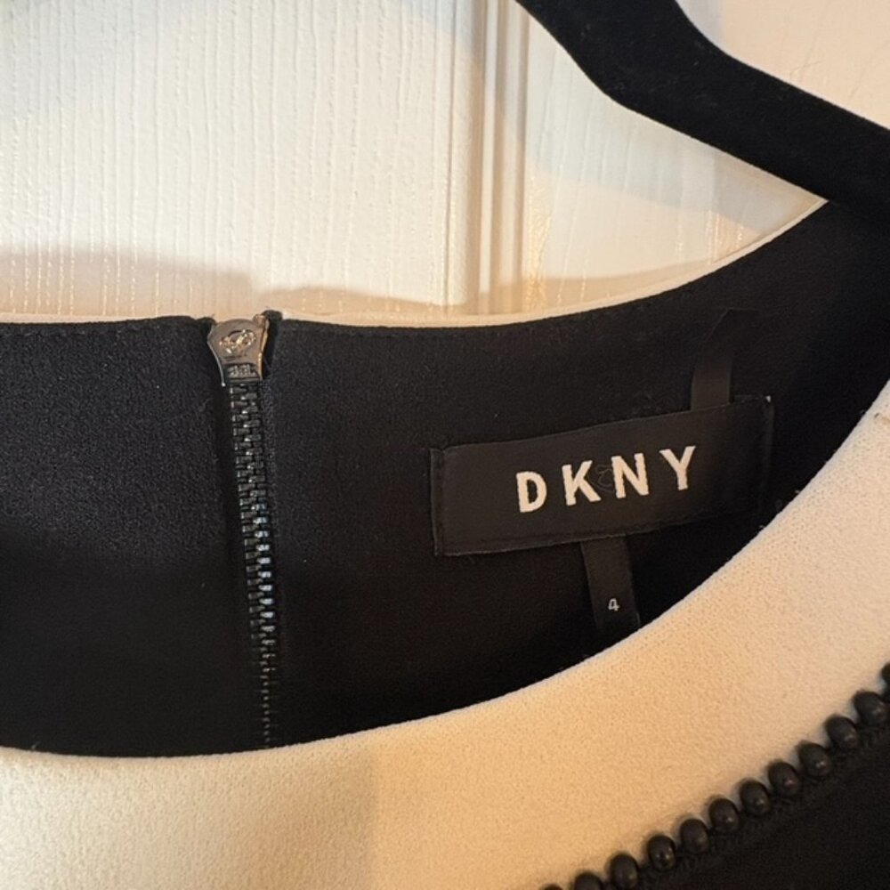 DKNY Women's little black with white detail size 4 - Picture 4 of 7
